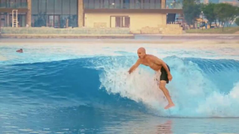 Kelly Slater ‘Finds His Wave’ at Surf Abu Dhabi KellySlater | サーフィンの最新 ...